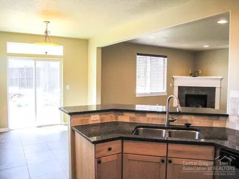 19634 Harvard Pl, Bend, OR 97702 photo 8