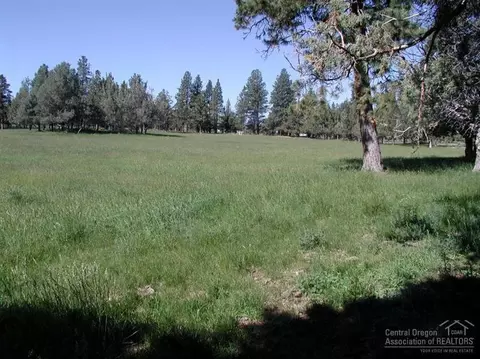 61050 Larsen Rd, Bend, OR 97702 photo 4