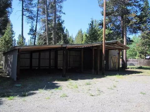 51471 Birch Rd, La Pine, OR 97739 photo 2