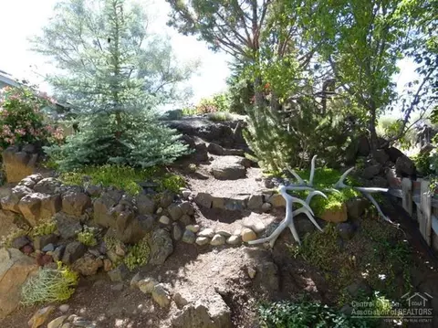 20705 Justice Ln, Bend, OR 97701 photo 4