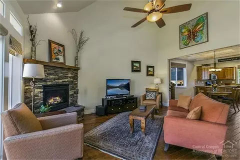 63026 NW Fresca St, Bend, OR 97701 photo 5