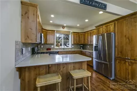 63026 NW Fresca St, Bend, OR 97701 photo 8