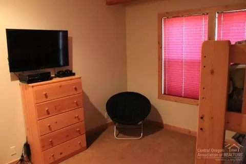 61824 Fall Creek Loop, Bend, OR 97702 photo 10