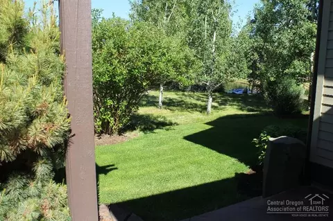 61824 Fall Creek Loop, Bend, OR 97702 photo 11