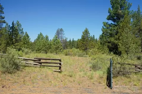55429 Big River Dr, Bend, OR 97707 photo 9