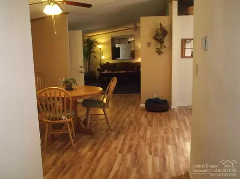 19273 Apache Rd, Bend, OR 97702 photo 8