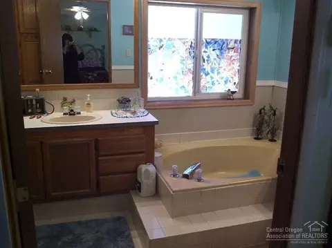 19273 Apache Rd, Bend, OR 97702 photo 12