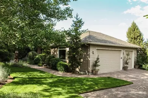 663 NW Stonepine Dr, Bend, OR 97703 photo 1