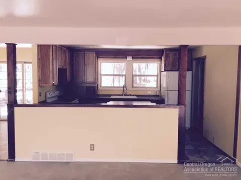 16306 Bates, Bend, OR 97707 photo 7