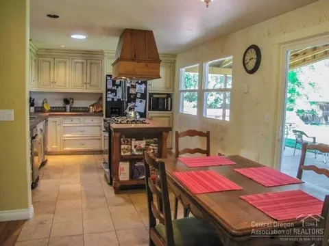 2206 NE Shepard Rd, Bend, OR 97701 photo 5