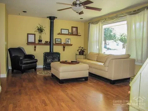 2206 NE Shepard Rd, Bend, OR 97701 photo 3