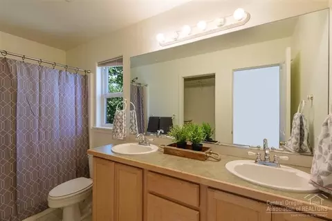 855 NW 13th St, Bend, OR 97701 photo 14