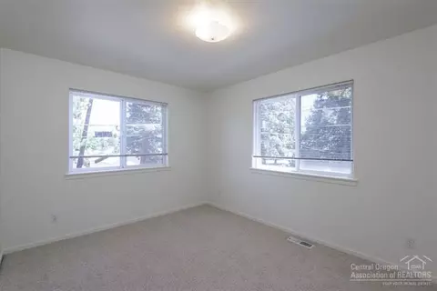 855 NW 13th St, Bend, OR 97701 photo 9