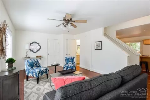 855 NW 13th St, Bend, OR 97701 photo 2