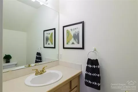 855 NW 13th St, Bend, OR 97701 photo 10
