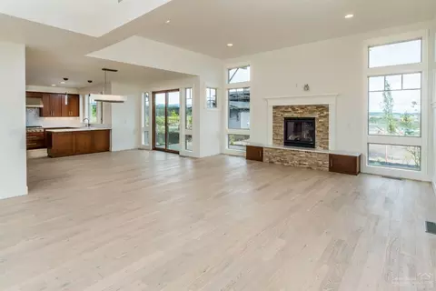 19290 SW Alianna Loop, Bend, OR 97702 photo 5