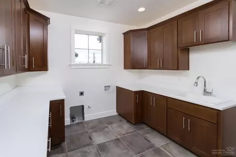 19290 SW Alianna Loop, Bend, OR 97702 photo 12