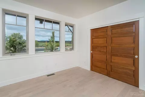 19290 SW Alianna Loop, Bend, OR 97702 photo 8