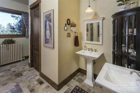 64885 Simon Rd, Bend, OR 97701 photo 14