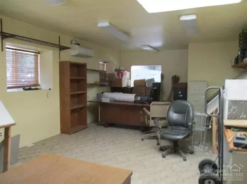 59929 Cheyenne Rd, Bend, OR 97702 photo 3
