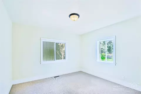 19097 Baker Rd, Bend, OR 97702 photo 11