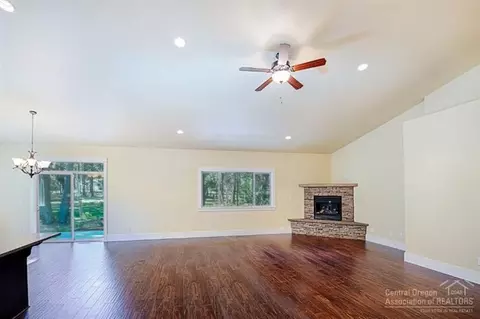 19097 Baker Rd, Bend, OR 97702 photo 6