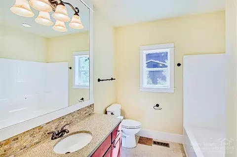 19097 Baker Rd, Bend, OR 97702 photo 14