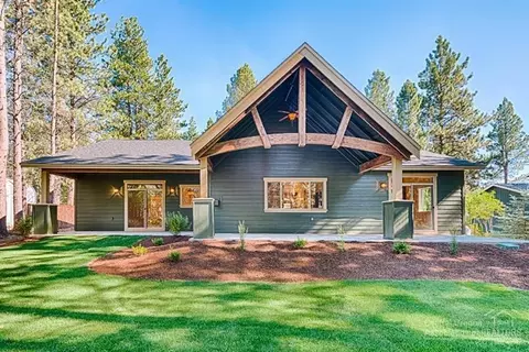 19097 Baker Rd, Bend, OR 97702 photo 3