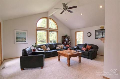 61925 Skyline View Dr, Bend, OR 97702 photo 3
