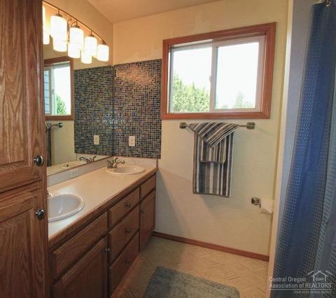 61925 Skyline View Dr, Bend, OR 97702 photo 16