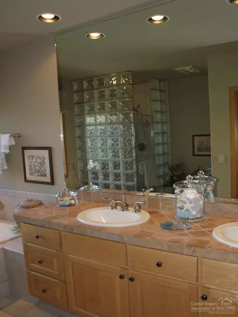 19545 Painted Ridge Loop, Bend, OR 97702 photo 14