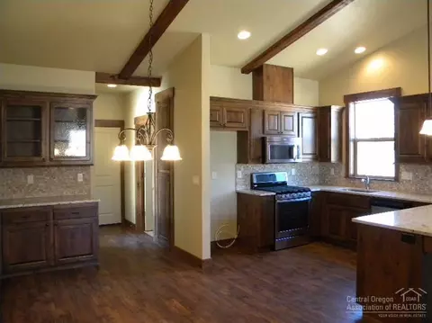 61064 SE Ruby Peak Ln, Bend, OR 97702 photo 1