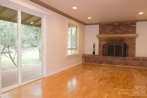 20377 Chase Rd, Bend, OR 97702 photo 7