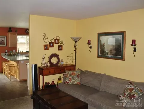 20542 Conifer Ave, Bend, OR 97702 photo 4
