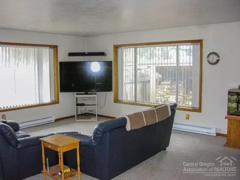 20198 Old Murphy Rd, Bend, OR 97702 photo 3