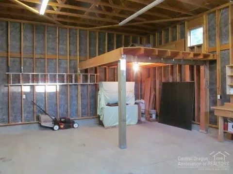 15318 Bear St, La Pine, OR 97739 photo 5