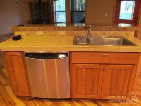 15318 Bear St, La Pine, OR 97739 photo 11