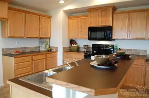 21096 Darnel Ave, Bend, OR 97702 photo 6