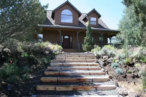 21415 Gift Rd, Bend, OR 97701 photo 2