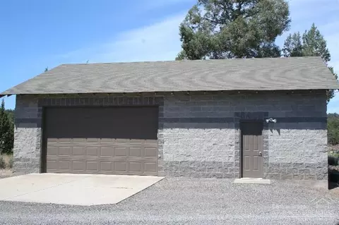 21415 Gift Rd, Bend, OR 97701 photo 22