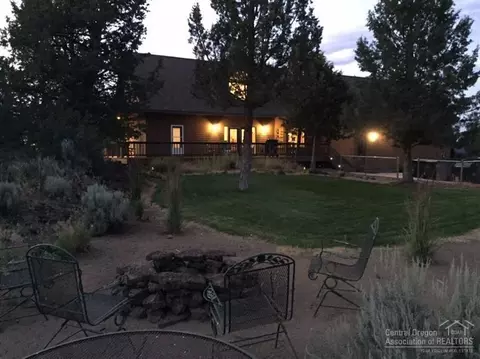 21415 Gift Rd, Bend, OR 97701 photo 4