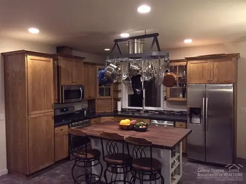 21415 Gift Rd, Bend, OR 97701 photo 7