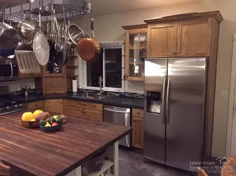 21415 Gift Rd, Bend, OR 97701 photo 14