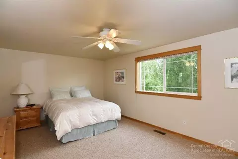 21344 Oakview Dr, Bend, OR 97701 photo 13