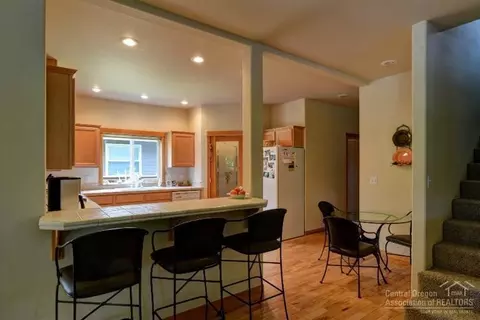 21344 Oakview Dr, Bend, OR 97701 photo 7