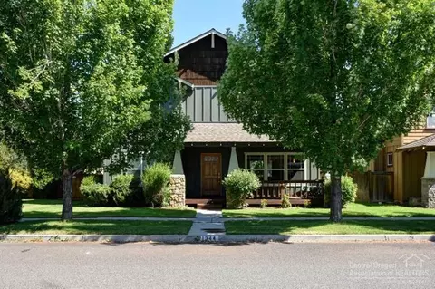 21344 Oakview Dr, Bend, OR 97701 photo 2