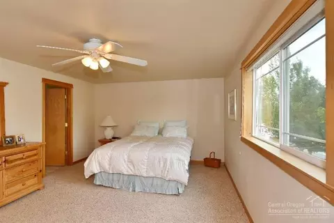 21344 Oakview Dr, Bend, OR 97701 photo 14