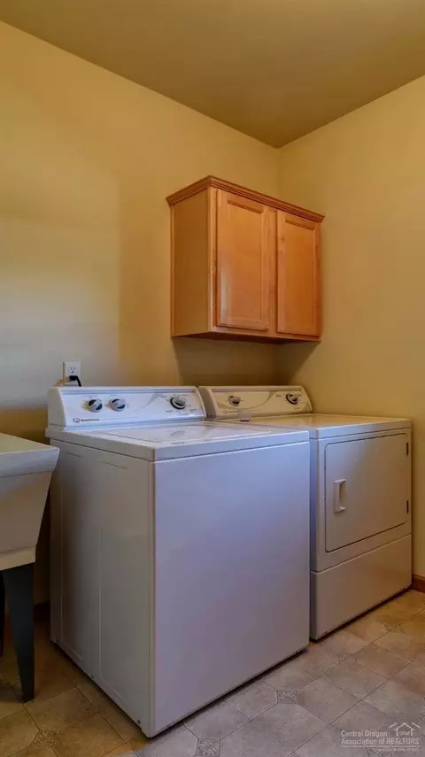 21344 Oakview Dr, Bend, OR 97701 photo 12