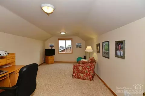 21344 Oakview Dr, Bend, OR 97701 photo 23