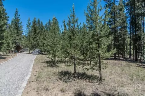 15082 River Loop Dr, Bend, OR 97707 photo 5